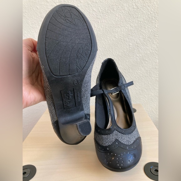 Dexflex Comfort Black and Herringbone Women's Pumps/Heels - Picture 7 of 11